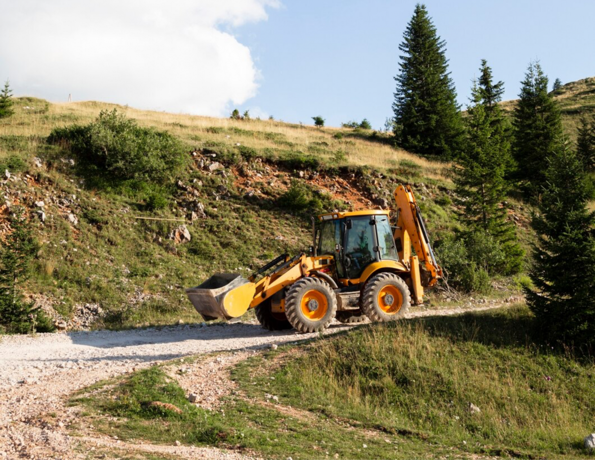 zapchasti-ehkskavatora-caterpillar